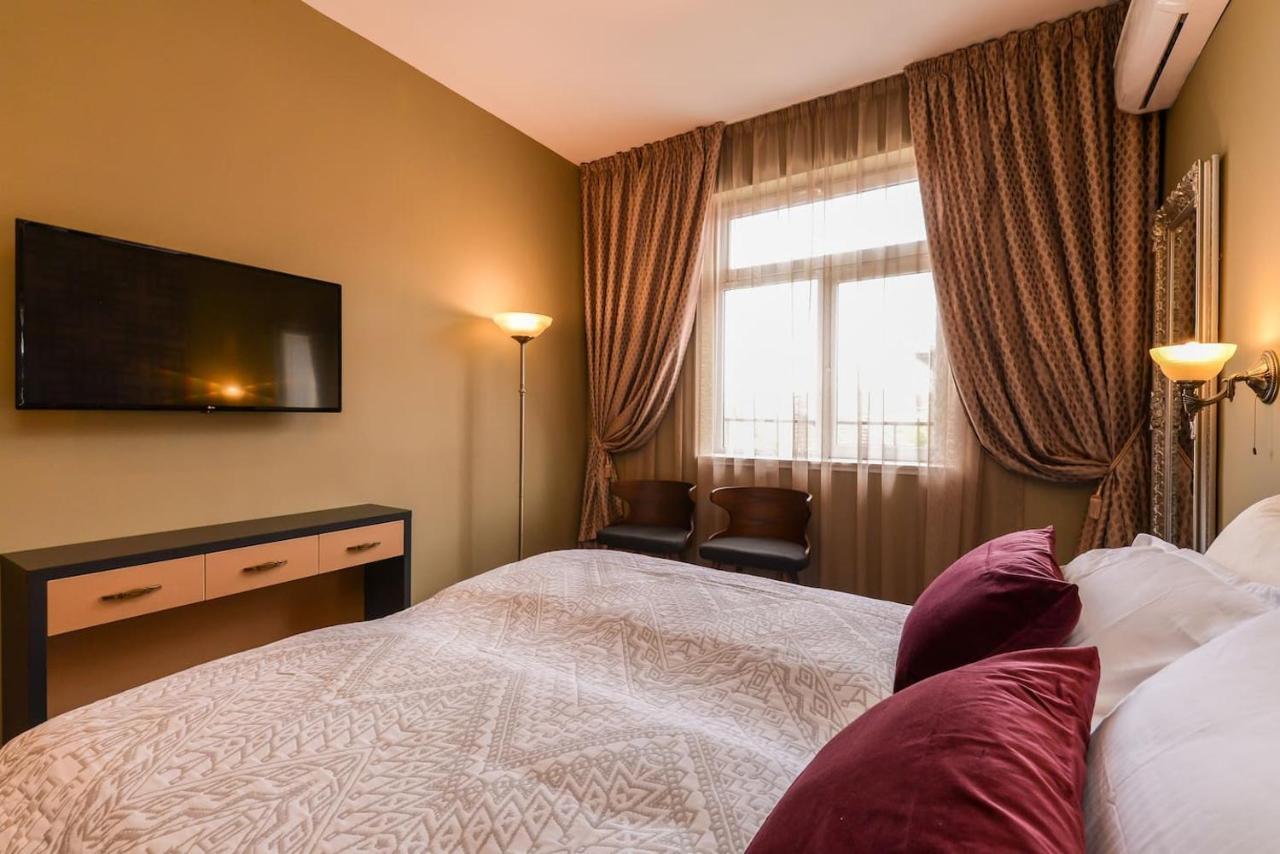 Sofia Dream Apartments - Jazzy Two Bedroom Suite By Flat Mаnager エクステリア 写真