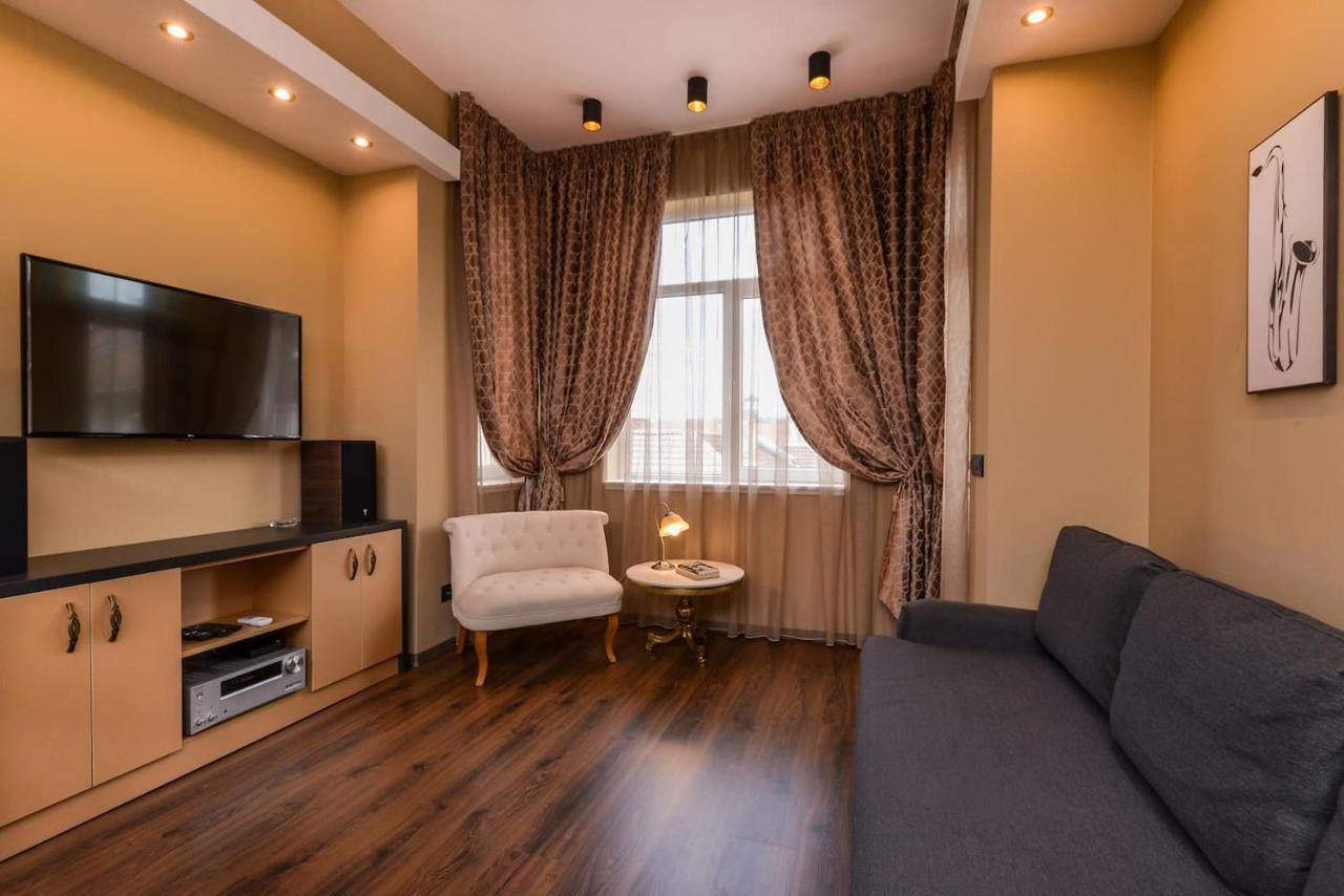 Sofia Dream Apartments - Jazzy Two Bedroom Suite By Flat Mаnager エクステリア 写真