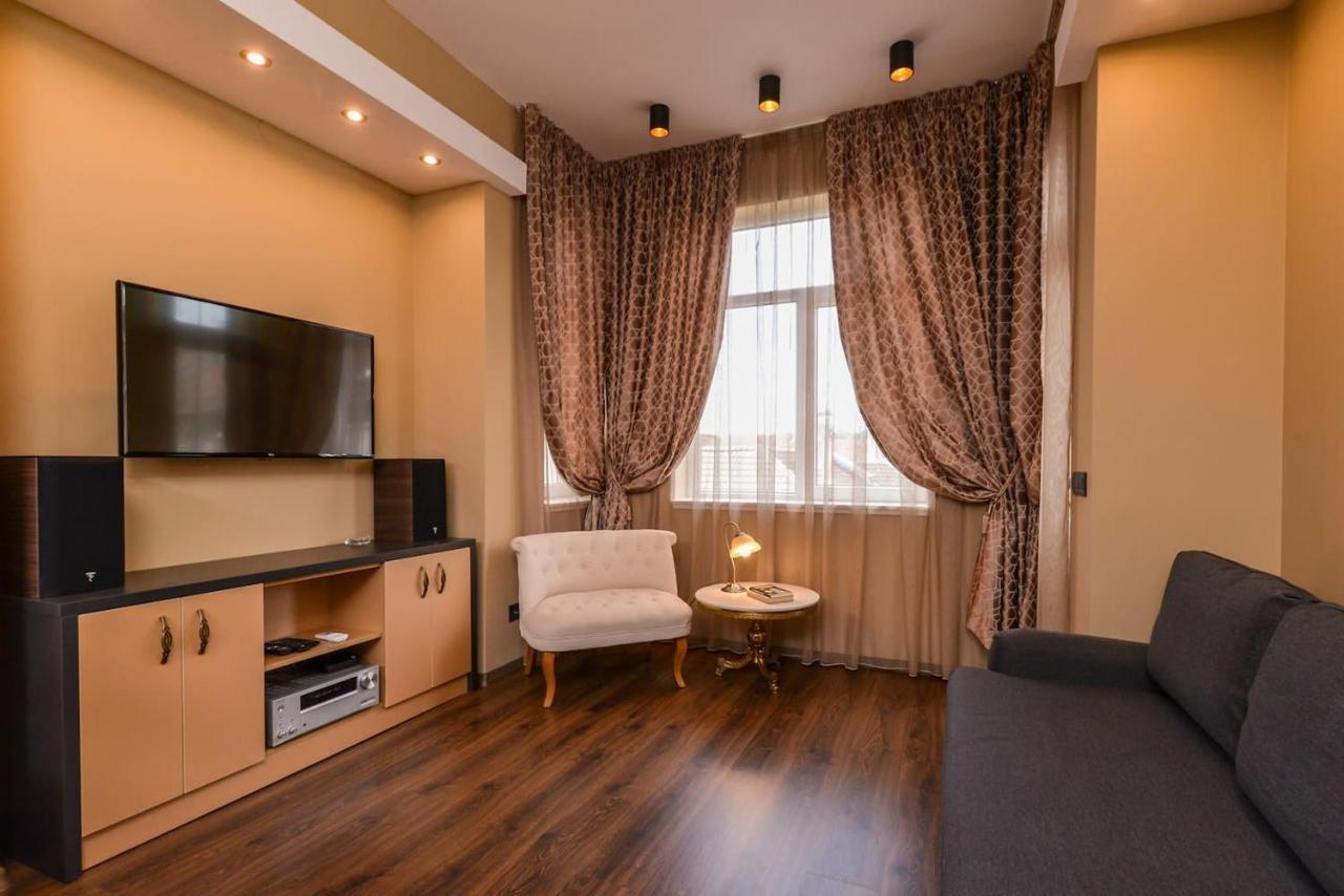 Sofia Dream Apartments - Jazzy Two Bedroom Suite By Flat Mаnager エクステリア 写真
