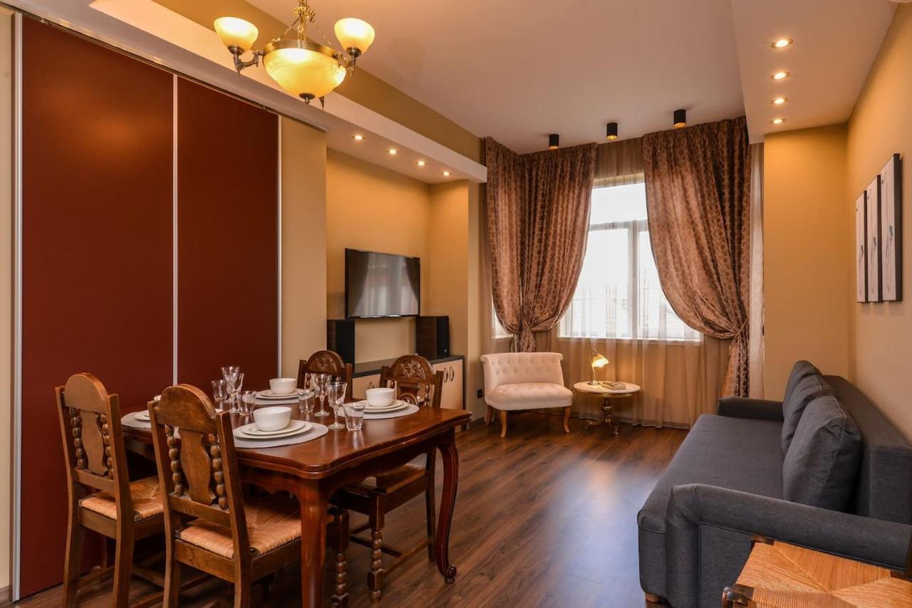 Sofia Dream Apartments - Jazzy Two Bedroom Suite By Flat Mаnager エクステリア 写真